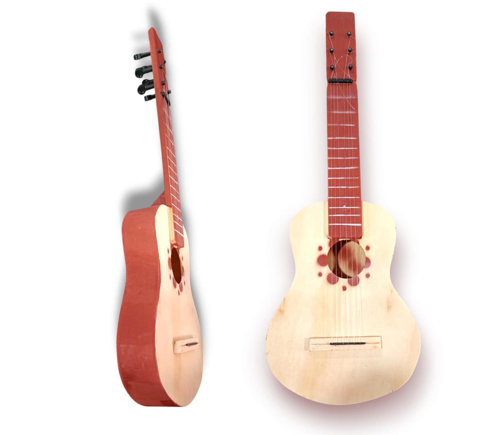 GUITARRA CRIOLLA DE MADERA 6 CUERDAS- 22X60CM